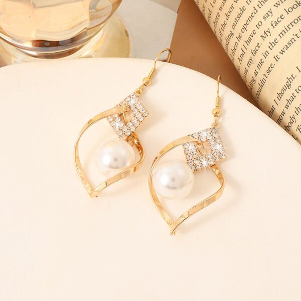 Women's Fashionable Temperamental All-match Earrings - Image 4